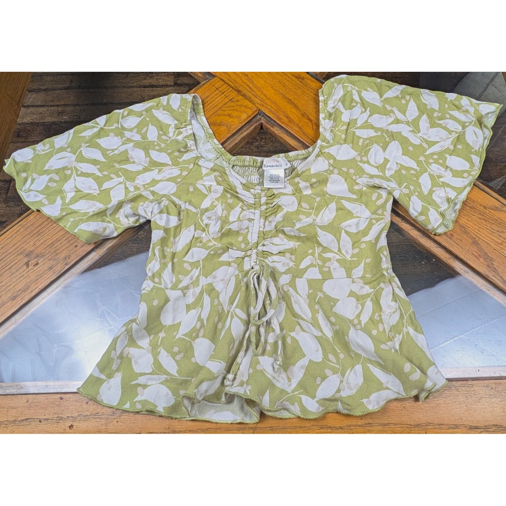 Romantics Women's XS Green/White Floral Peplum Square Neck Smocked Blouse
